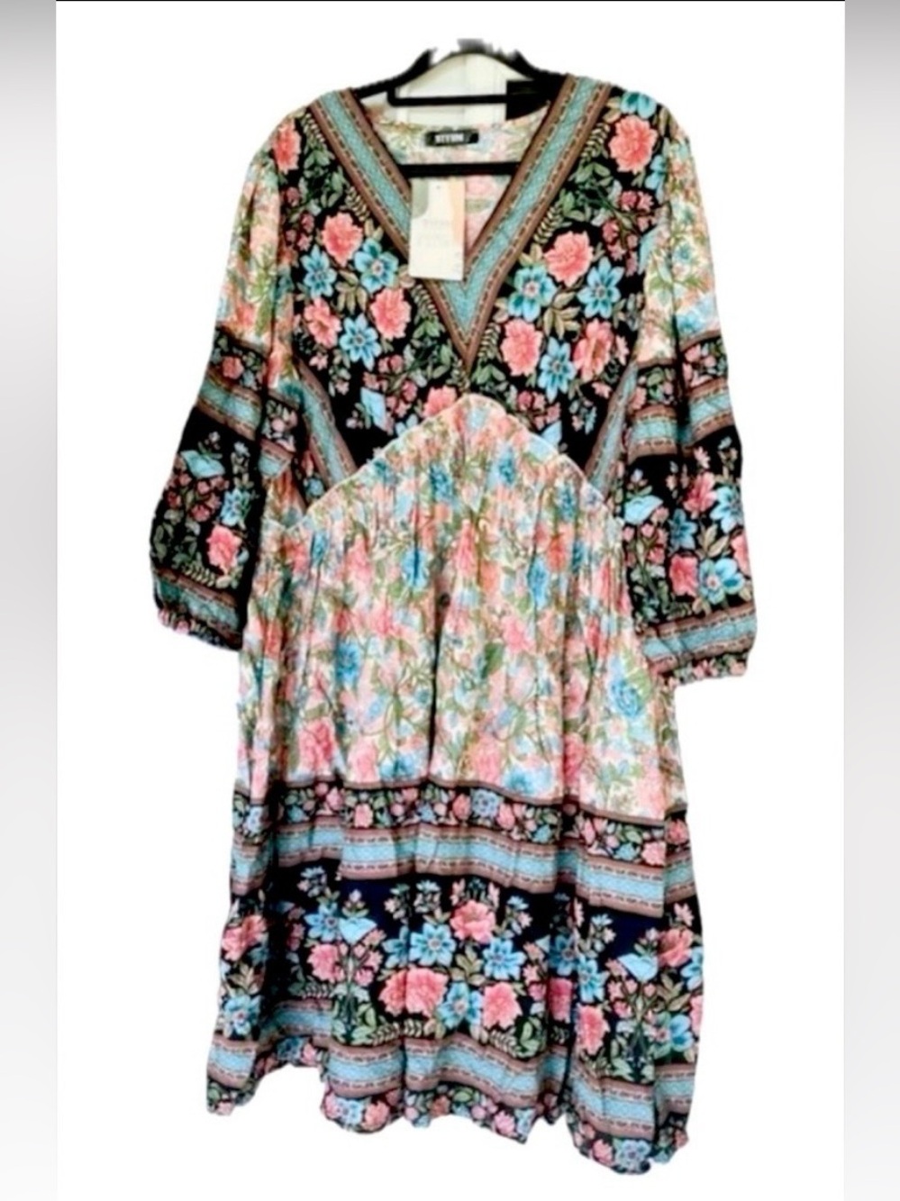 Floral V-Neck Midi Dress in Black and Pink